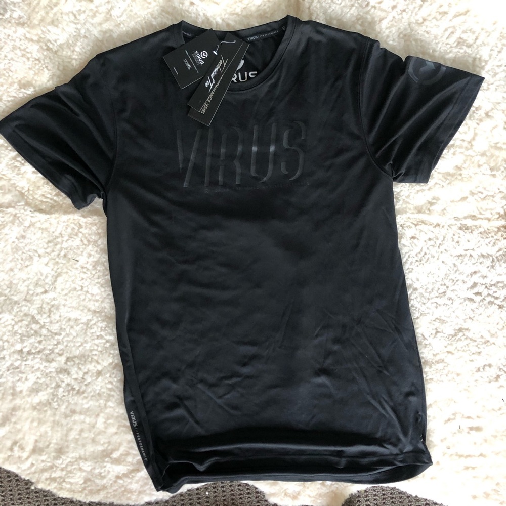 Virus men’s black performance T-shirt. Large